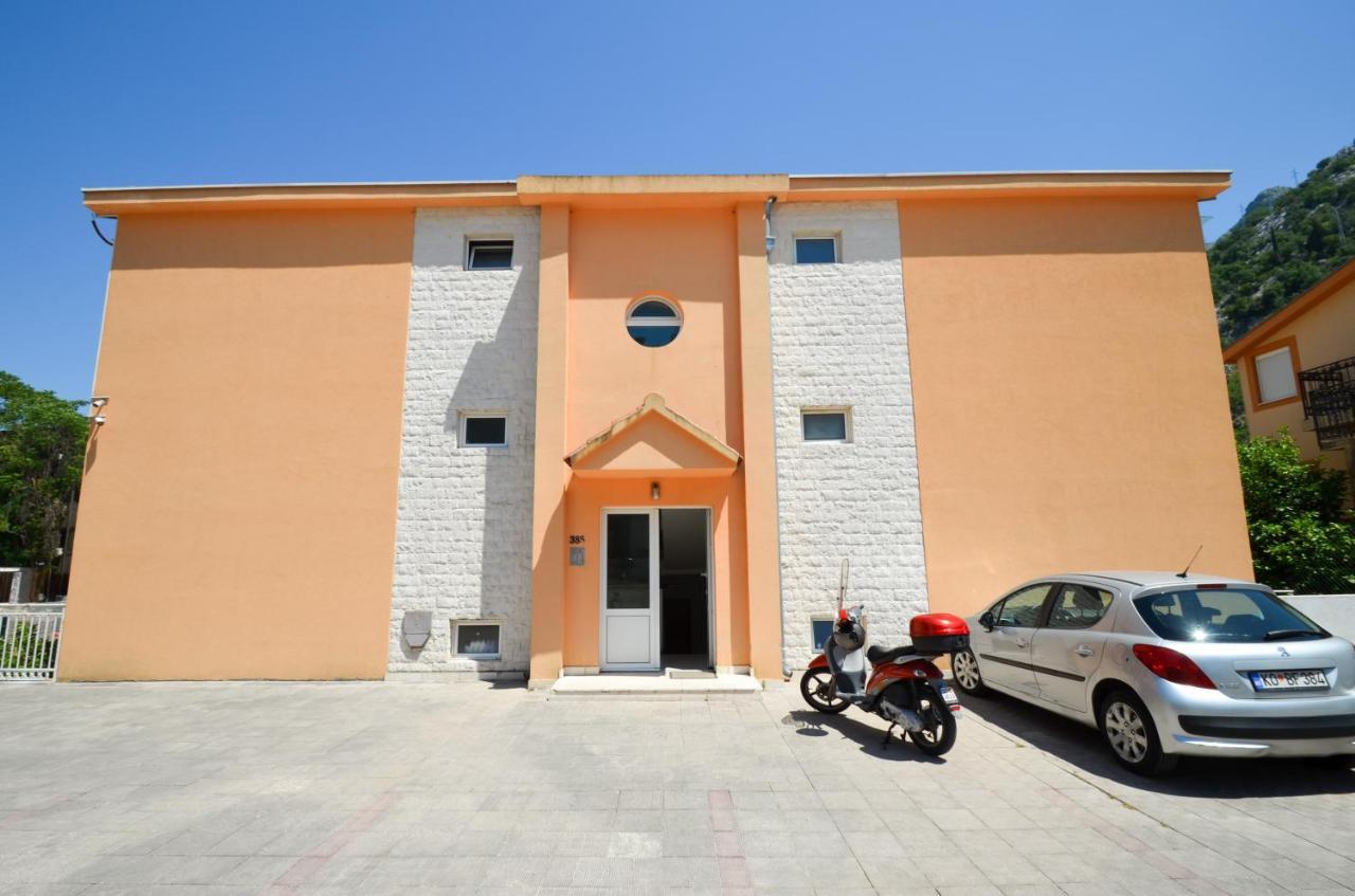 Tea Lux Apartment Kotor Exteriör bild