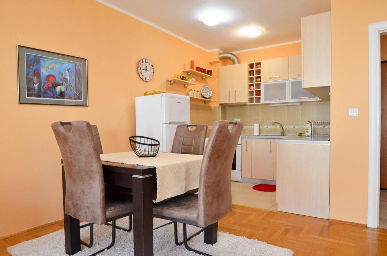 Tea Lux Apartment Kotor Exteriör bild