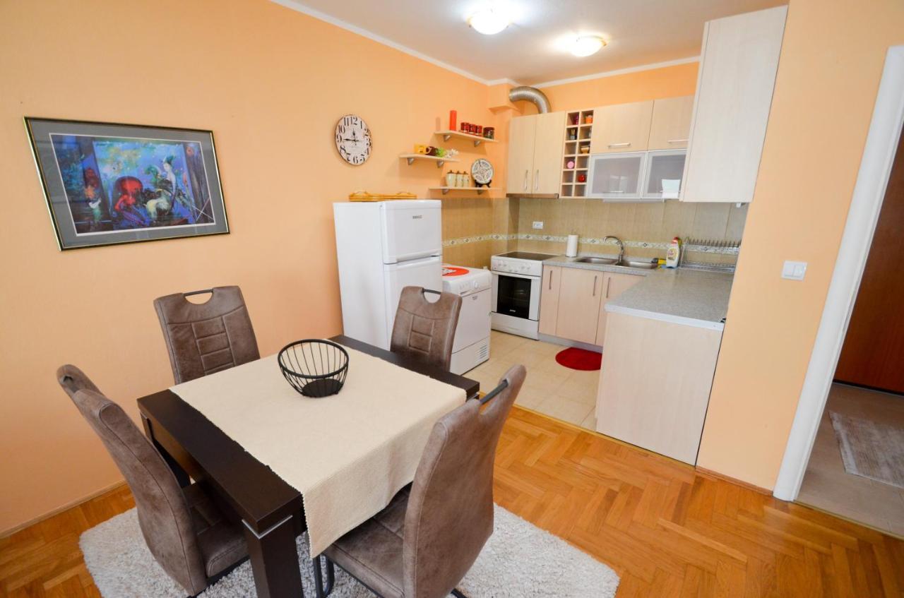 Tea Lux Apartment Kotor Exteriör bild
